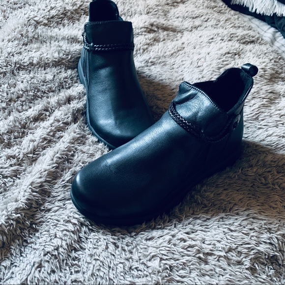 Easy spirit black booties - Picture 5 of 8